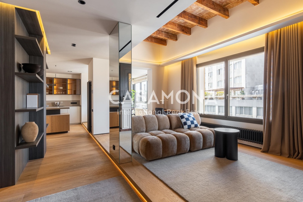 Excepcional vivienda de lujo de 4 dormitorios con terraza en Calle Muntaner Excepcional vivienda de lujo de 4 dormitorios con terraza en Calle Muntaner