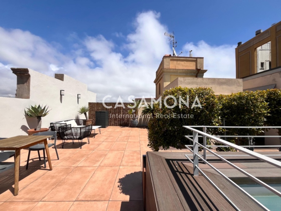 Premium Renovated Apartment with Magnificent Rooftop Pool & Port Views in Barceloneta Premium Renovated Apartment with Magnificent Rooftop Pool & Port Views in Barceloneta