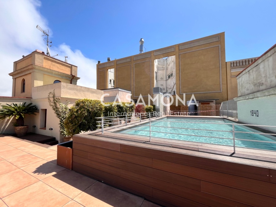 Premium Renovated Apartment with Magnificent Rooftop Pool & Port Views in Barceloneta Premium Renovated Apartment with Magnificent Rooftop Pool & Port Views in Barceloneta