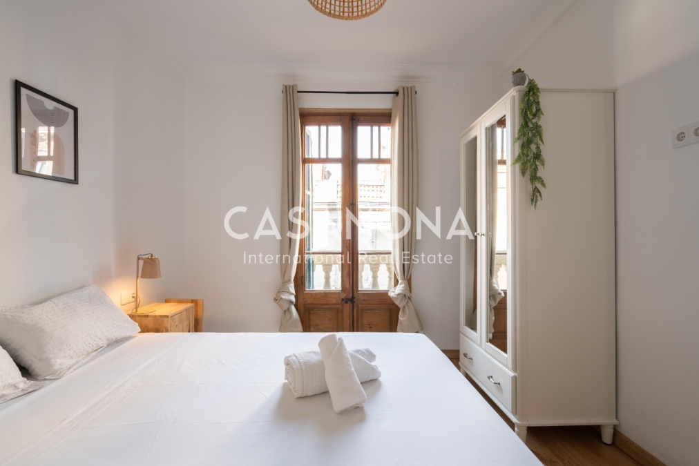 Renovated 3 Bedroom Apartment in Poble Sec