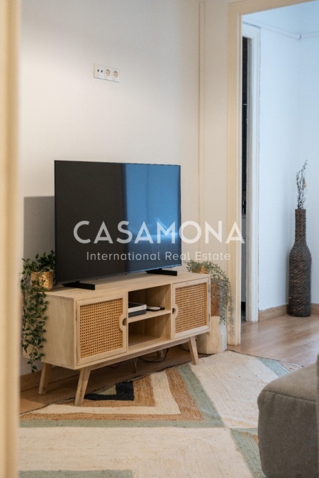 Renovated 3 Bedroom Apartment in Poble Sec
