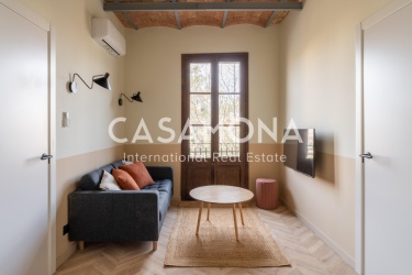 Fully Renovated 2-Bedroom Apartment in Poble Nou, Close to the Beach