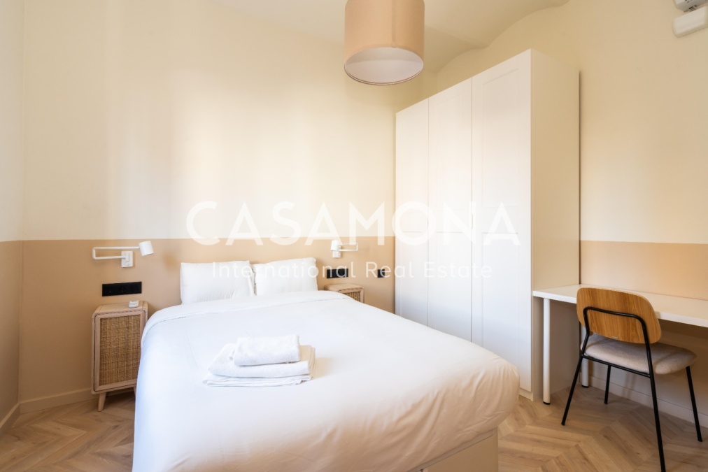 Apartamento de Estilo Catalán de 3 Habitaciones con Balcón en Eixample Dreta, a Pasos de la Sagrada Família