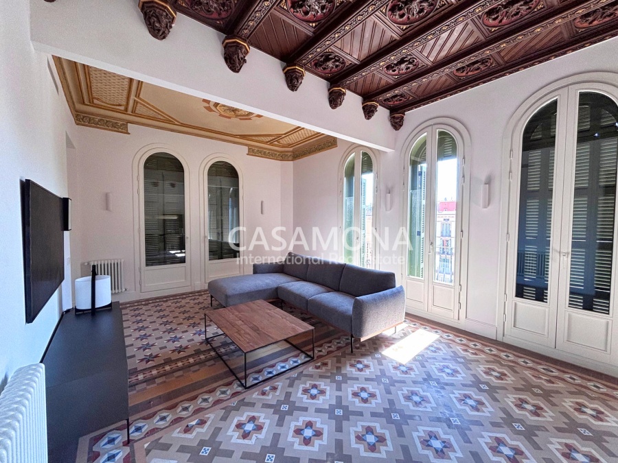 APARTAMENTO LUJOSO Y ESPACIOSO EN ALQUILER – LUZ, CONFORT Y AUTÉNTICO DISEÑO CATALÁN