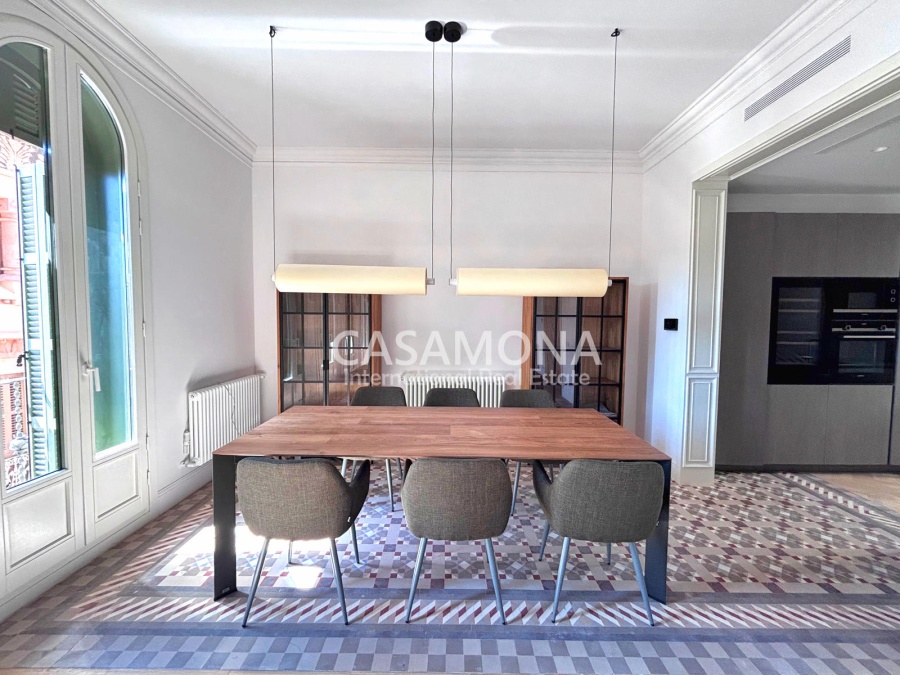 APPARTEMENT LUXUEUX ET SPACIEUX À LOUER – LUMIÈRE, CONFORT ET DESIGN CATALAN AUTHENTIQUE APPARTEMENT LUXUEUX ET SPACIEUX À LOUER – LUMIÈRE, CONFORT ET DESIGN CATALAN AUTHENTIQUE