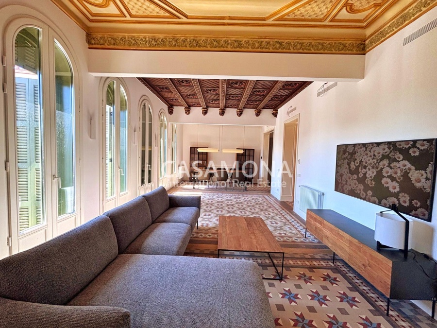 APPARTEMENT LUXUEUX ET SPACIEUX À LOUER – LUMIÈRE, CONFORT ET DESIGN CATALAN AUTHENTIQUE APPARTEMENT LUXUEUX ET SPACIEUX À LOUER – LUMIÈRE, CONFORT ET DESIGN CATALAN AUTHENTIQUE