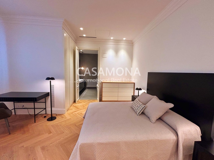 APARTAMENTO LUJOSO Y ESPACIOSO EN ALQUILER – LUZ, CONFORT Y AUTÉNTICO DISEÑO CATALÁN