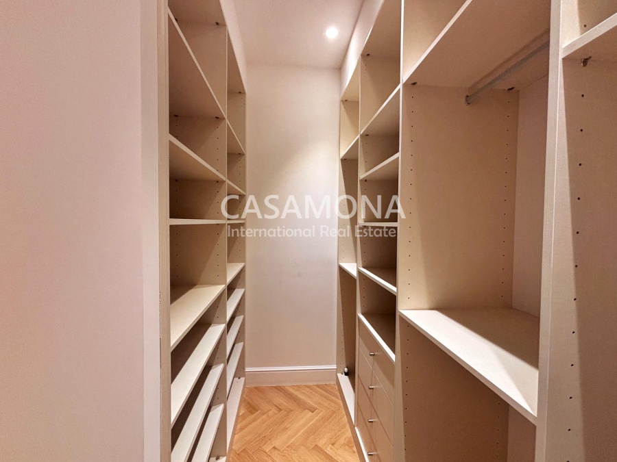 APARTAMENTO LUJOSO Y ESPACIOSO EN ALQUILER – LUZ, CONFORT Y AUTÉNTICO DISEÑO CATALÁN