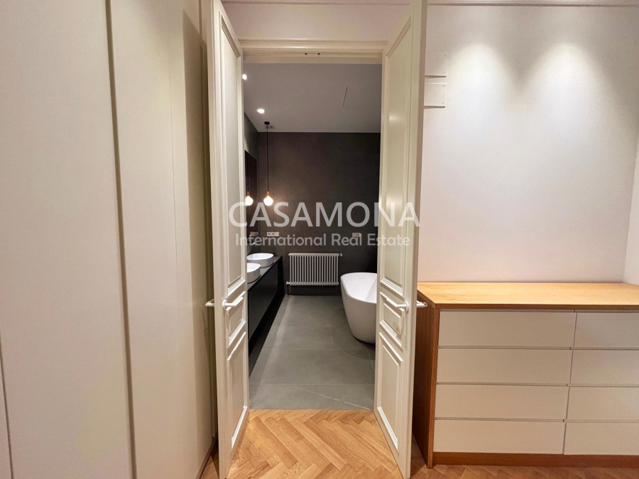 APARTAMENTO LUJOSO Y ESPACIOSO EN ALQUILER – LUZ, CONFORT Y AUTÉNTICO DISEÑO CATALÁN