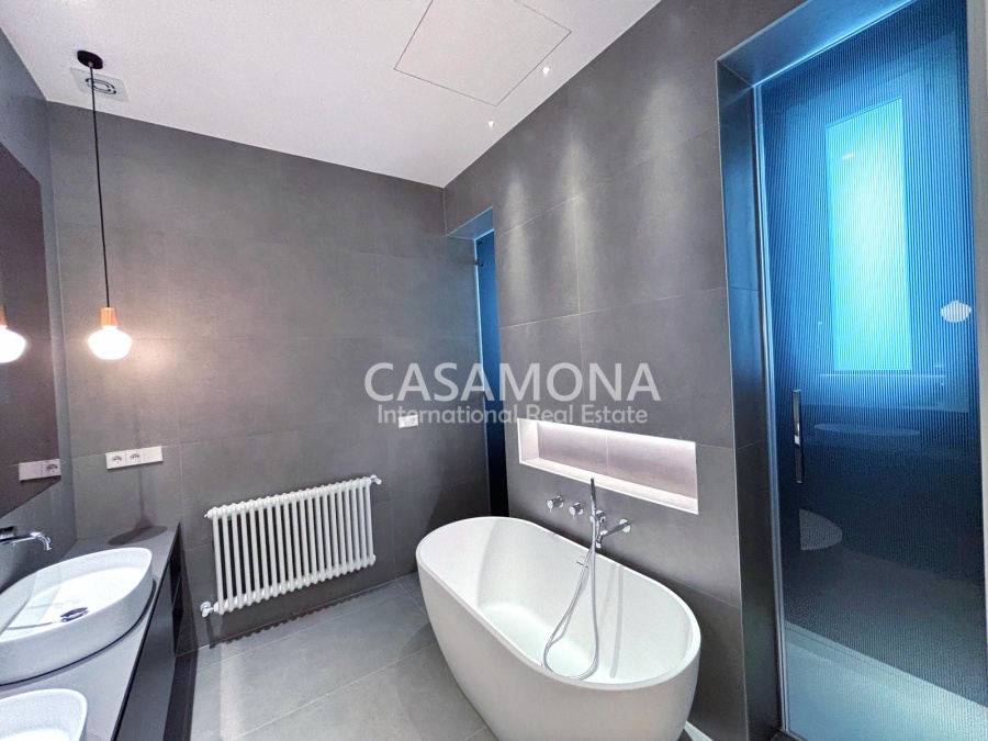 APARTAMENTO LUJOSO Y ESPACIOSO EN ALQUILER – LUZ, CONFORT Y AUTÉNTICO DISEÑO CATALÁN