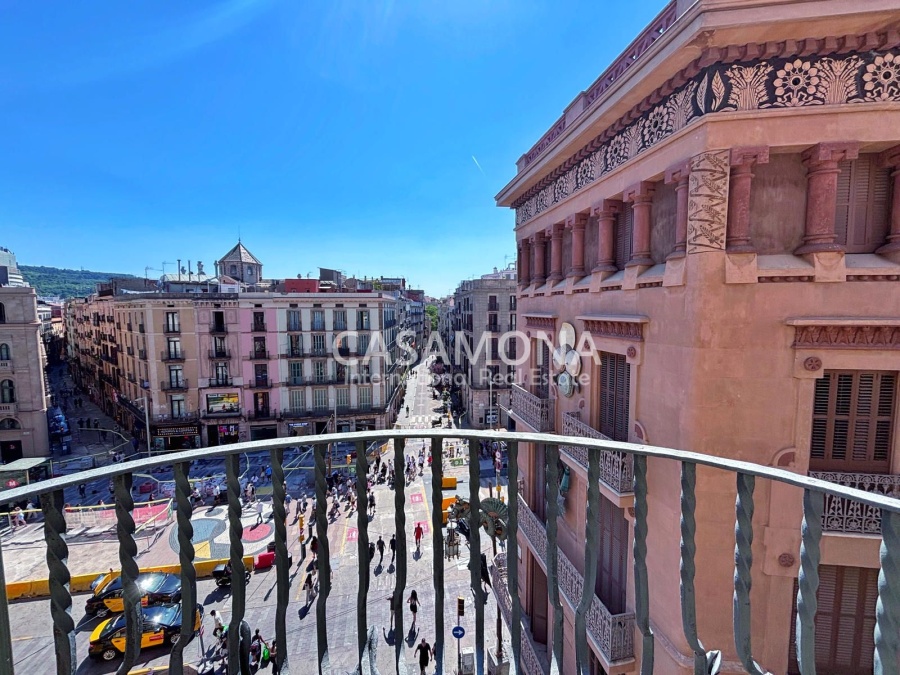 APARTAMENTO LUJOSO Y ESPACIOSO EN ALQUILER – LUZ, CONFORT Y AUTÉNTICO DISEÑO CATALÁN