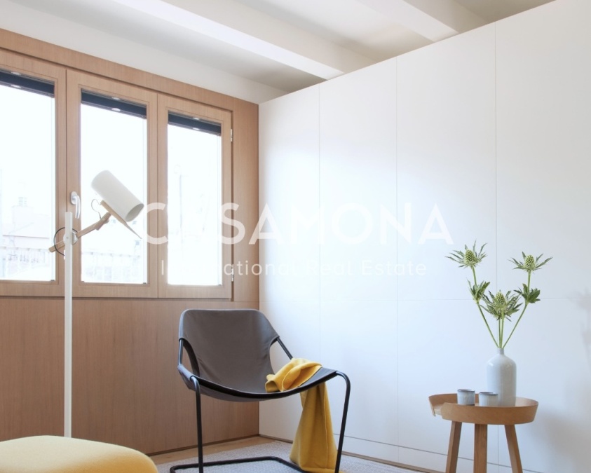 Von einem Architekten entworfenes Penthouse mit Dachterrasse und ikonischem Blick über Gràcia Von einem Architekten entworfenes Penthouse mit Dachterrasse und ikonischem Blick über Gràcia