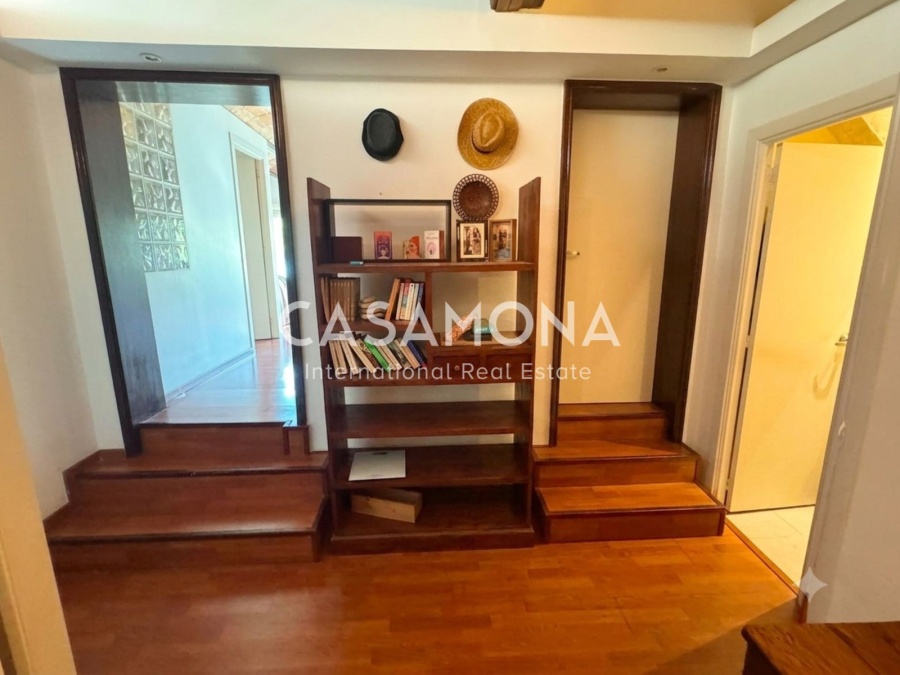 Bright & Cozy 2-Bedroom Apartment in a Prime Port Location Bright & Cozy 2-Bedroom Apartment in a Prime Port Location