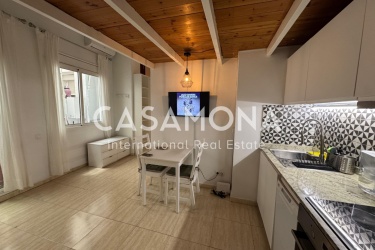 Appartement Cosy avec Patio Privatif et Ascenseur dans le Quartier Gothique Appartement Cosy avec Patio Privatif et Ascenseur dans le Quartier Gothique