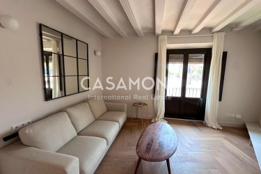 Bright 1-Bedroom Apartment in a Historic Building on Passeig d'Isabel II Bright 1-Bedroom Apartment in a Historic Building on Passeig d'Isabel II