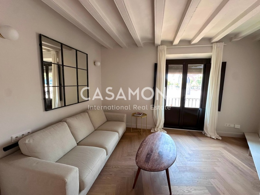 Bright 1-Bedroom Apartment in a Historic Building on Passeig d'Isabel II Bright 1-Bedroom Apartment in a Historic Building on Passeig d'Isabel II