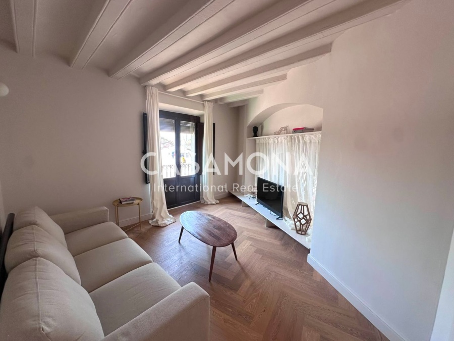 Appartement Lumineux d'une Chambre dans un Immeuble Historique sur le Passeig d'Isabel II