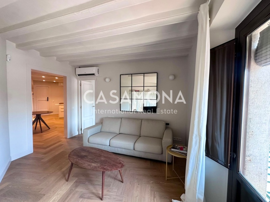 Luminoso Apartamento de 1 Dormitorio en un Edificio Histórico en Passeig d'Isabel II Luminoso Apartamento de 1 Dormitorio en un Edificio Histórico en Passeig d'Isabel II