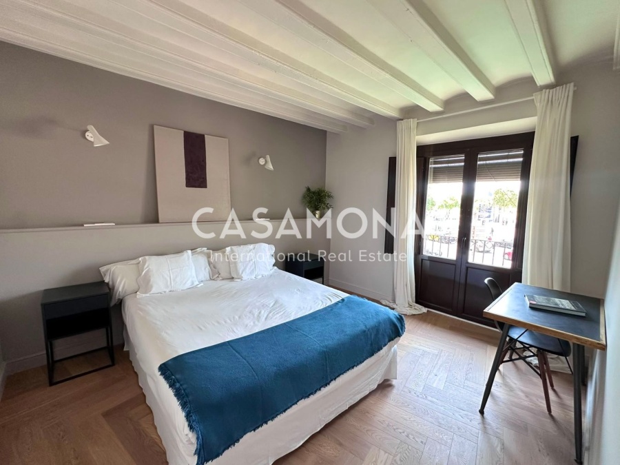 Luminoso Apartamento de 1 Dormitorio en un Edificio Histórico en Passeig d'Isabel II Luminoso Apartamento de 1 Dormitorio en un Edificio Histórico en Passeig d'Isabel II