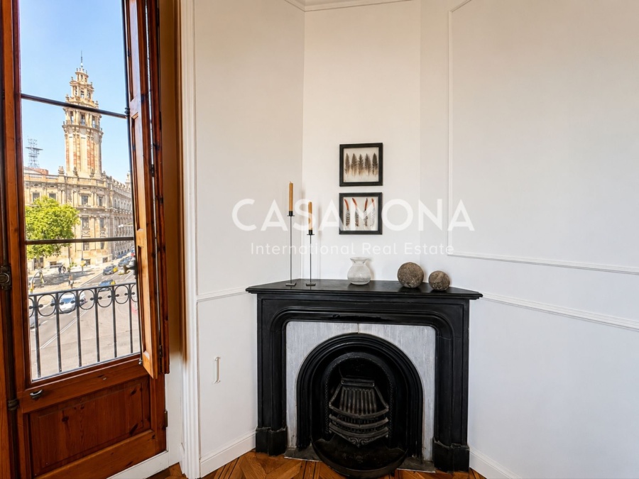Exclusive Luxury 2-Bedroom Apartment with Stunning Sea Views on Passeig de Isabel II, El Born Exclusive Luxury 2-Bedroom Apartment with Stunning Sea Views on Passeig de Isabel II, El Born