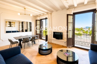 Apartament històric de 2 habitacions amb vistes al mar i balcons al cor del Born Apartament històric de 2 habitacions amb vistes al mar i balcons al cor del Born