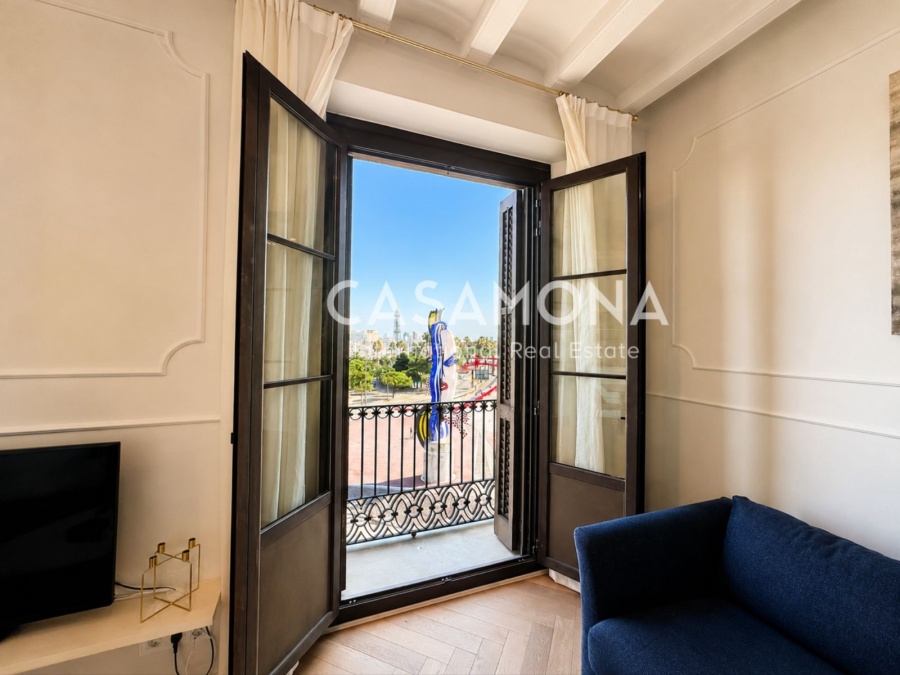 Apartament històric de 2 habitacions amb vistes al mar i balcons al cor del Born Apartament històric de 2 habitacions amb vistes al mar i balcons al cor del Born