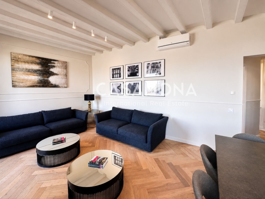 Historische 2-Zimmer-Wohnung mit Meerblick und Balkonen im Herzen von El Born Historische 2-Zimmer-Wohnung mit Meerblick und Balkonen im Herzen von El Born