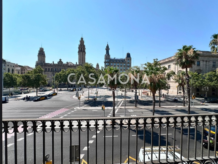 Apartament de Luxe de 2 Habitacions en un Edifici Històric Restaurat al Passeig d'Isabel II Apartament de Luxe de 2 Habitacions en un Edifici Històric Restaurat al Passeig d'Isabel II