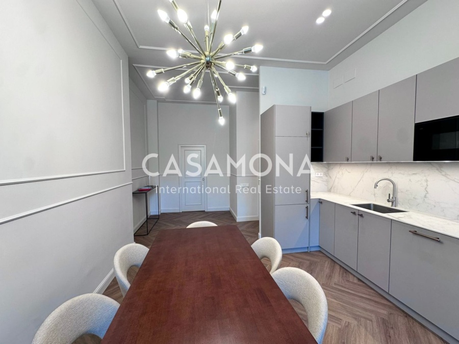 Apartament de Luxe de 2 Habitacions en un Edifici Històric Restaurat al Passeig d'Isabel II Apartament de Luxe de 2 Habitacions en un Edifici Històric Restaurat al Passeig d'Isabel II