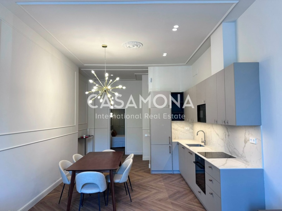 Apartament de Luxe de 2 Habitacions en un Edifici Històric Restaurat al Passeig d'Isabel II Apartament de Luxe de 2 Habitacions en un Edifici Històric Restaurat al Passeig d'Isabel II