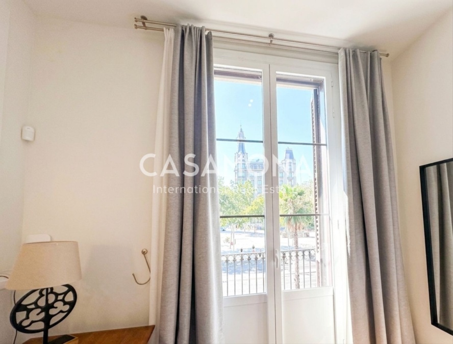 Apartament de Luxe de 2 Habitacions en un Edifici Històric Restaurat al Passeig d'Isabel II Apartament de Luxe de 2 Habitacions en un Edifici Històric Restaurat al Passeig d'Isabel II
