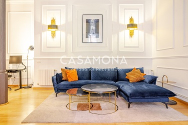 Élégant appartement dans le quartier gothique au charme intemporel et au design contemporain Élégant appartement dans le quartier gothique au charme intemporel et au design contemporain