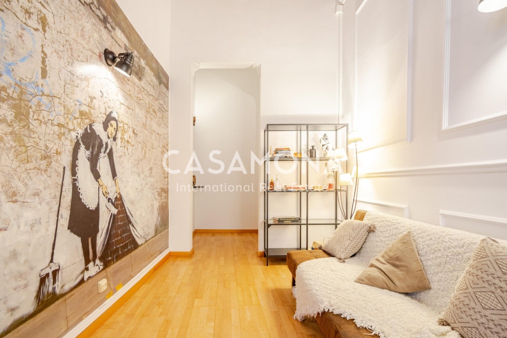 Elegant apartament al Barri Gòtic amb caràcter atemporal i disseny contemporani Elegant apartament al Barri Gòtic amb caràcter atemporal i disseny contemporani