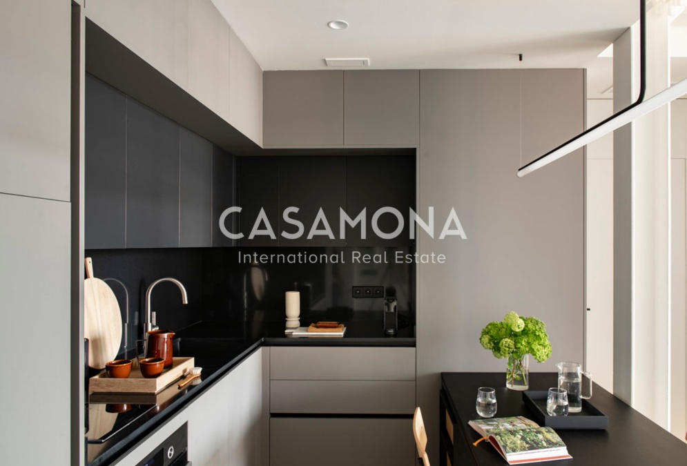 Elegant apartament d'1 habitació amb terrassa privada a Barcelona