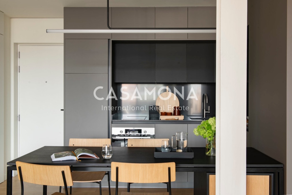 Stylish 1-Bedroom Apartment with Private Terrace in Barcelona