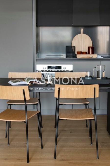 Stylish 1-Bedroom Apartment with Private Terrace in Barcelona