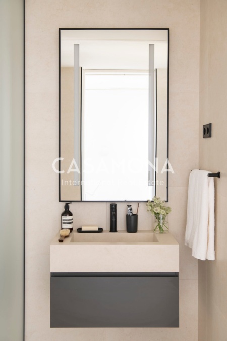 Modern 3-Bedroom Apartment with Private Terrace and Views of the Arc de Triomf in Barcelona Modern 3-Bedroom Apartment with Private Terrace and Views of the Arc de Triomf in Barcelona