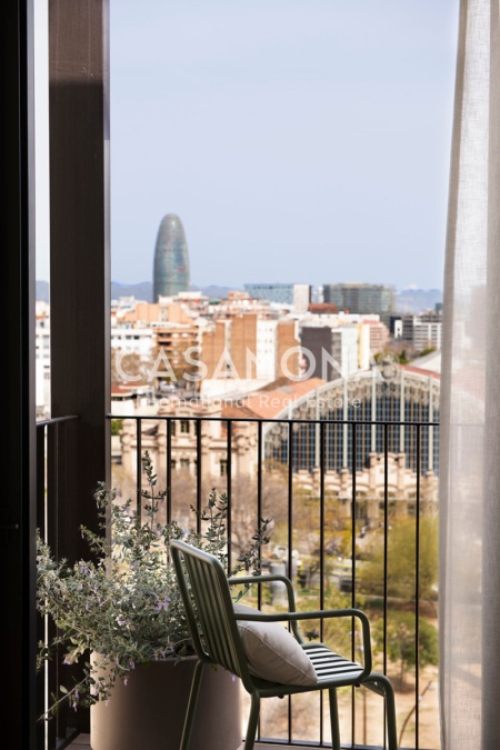 Apartament modern de 3 dormitoris amb terrassa privada i vistes a l'Arc de Triomf a Barcelona Apartament modern de 3 dormitoris amb terrassa privada i vistes a l'Arc de Triomf a Barcelona