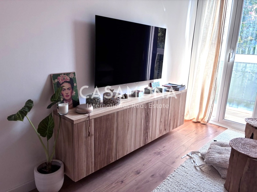 Bright & Stylish 1-Bedroom Apartment with Private Mezzanine Bright & Stylish 1-Bedroom Apartment with Private Mezzanine