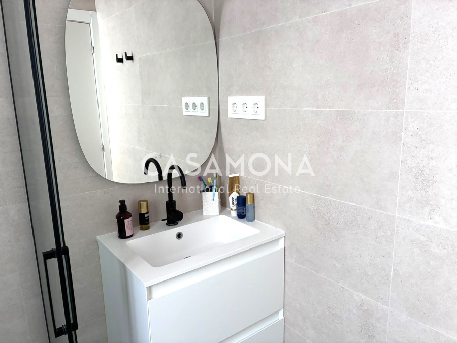 Bright & Stylish 1-Bedroom Apartment with Private Mezzanine Bright & Stylish 1-Bedroom Apartment with Private Mezzanine