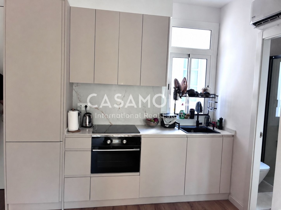 Àtic brillant i estilós de 1 habitació amb mezzanine privat