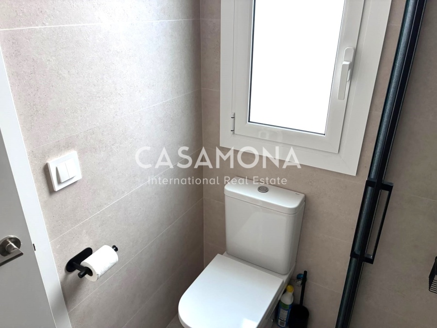 Àtic brillant i estilós de 1 habitació amb mezzanine privat