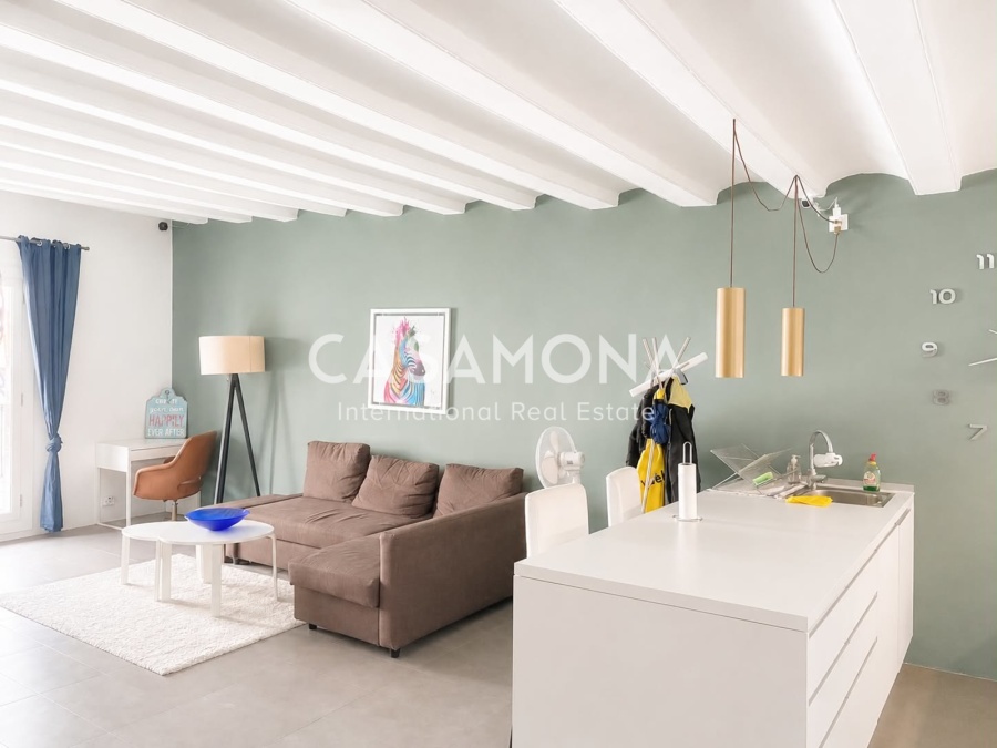 Elegant apartament de 65 m² amb balcó al centre de Barcelona Elegant apartament de 65 m² amb balcó al centre de Barcelona
