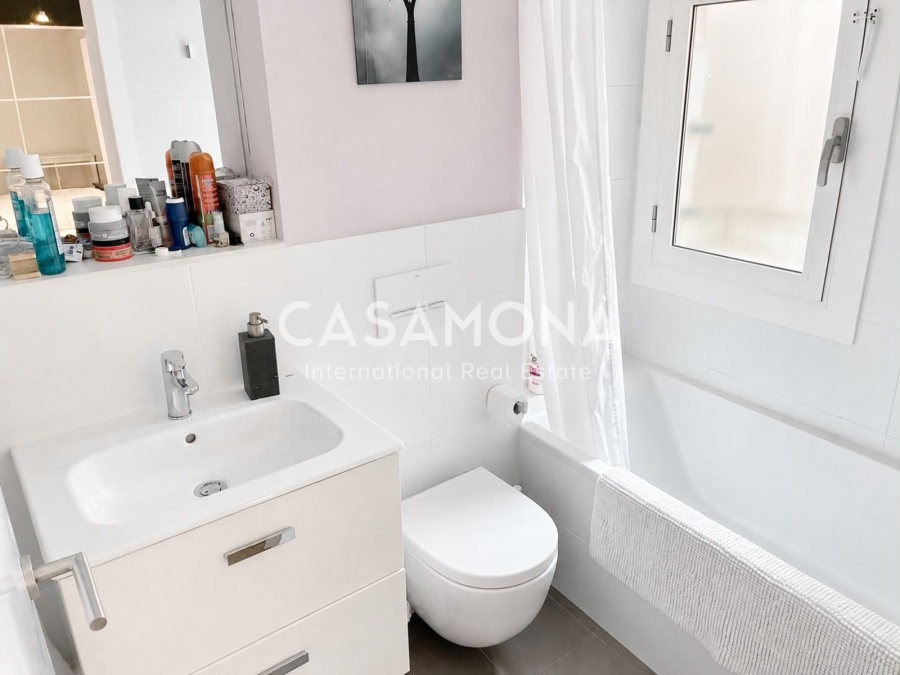 Élégant appartement de 65 m² avec balcon au centre de Barcelone Élégant appartement de 65 m² avec balcon au centre de Barcelone