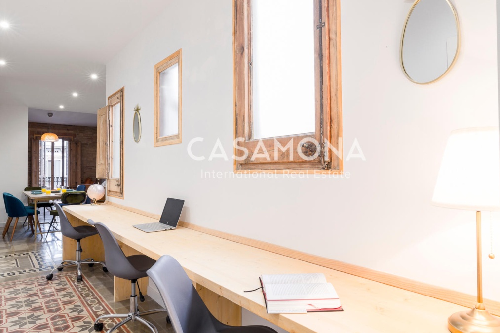 Bright & Spacious 4-Bedroom Apartment in Eixample 