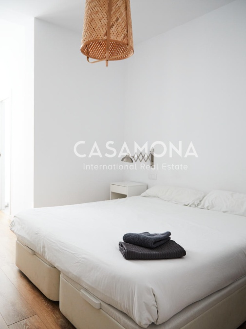 Bright & Spacious 4-Bedroom Apartment in Eixample 