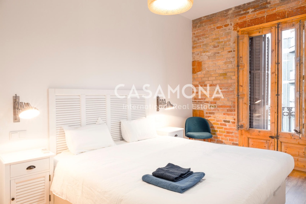 Bright & Spacious 4-Bedroom Apartment in Eixample 