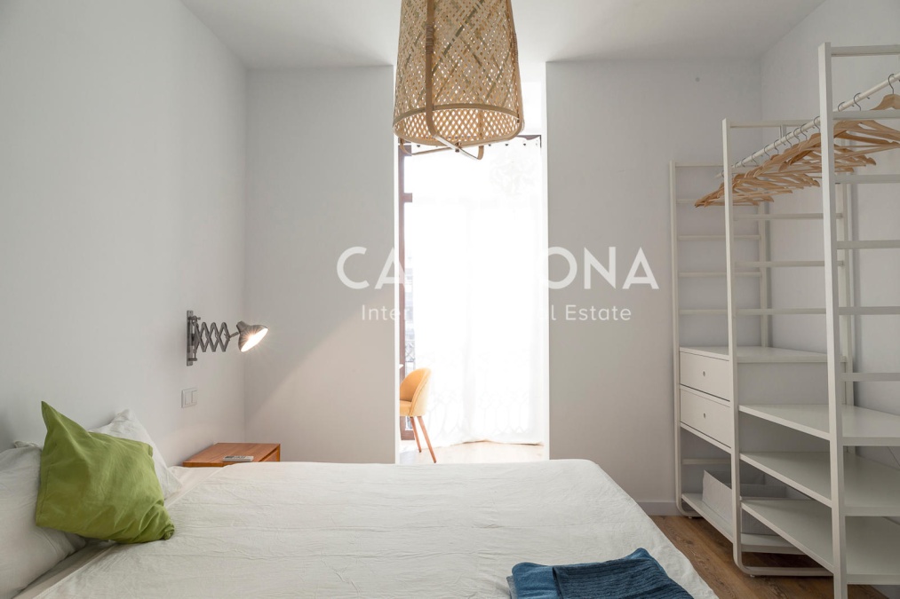 Apartament lluminós i espaiós de 4 habitacions a l’Eixample Apartament lluminós i espaiós de 4 habitacions a l’Eixample