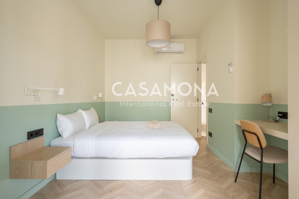Luxury 5-Bedroom Apartment in the Heart of Eixample Luxury 5-Bedroom Apartment in the Heart of Eixample