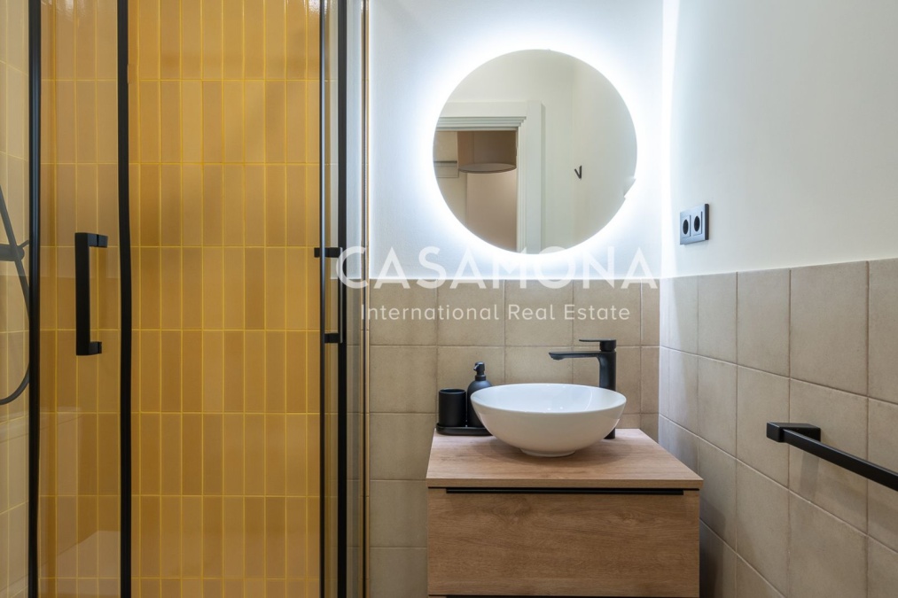 Luxury 5-Bedroom Apartment in the Heart of Eixample Luxury 5-Bedroom Apartment in the Heart of Eixample